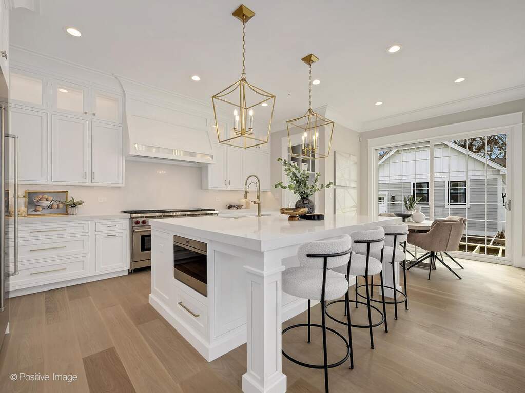 Move-Up Buyers Are Choosing New Construction. Here’s How to Use Home Staging to Compete Without Renovating Chicagoland Home Staging