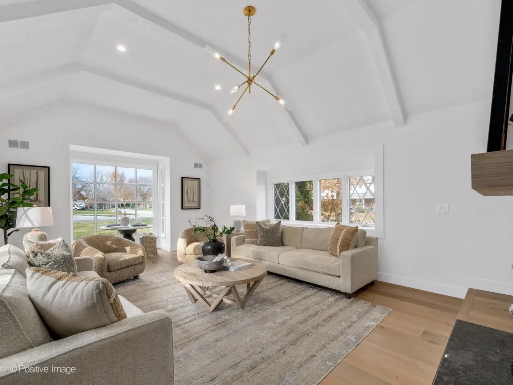 Hinsdale Home Staging Chicagoland Bathroom